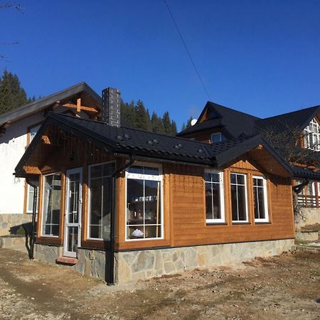 Cottage Familiya ヴェルホヴィナ エクステリア 写真