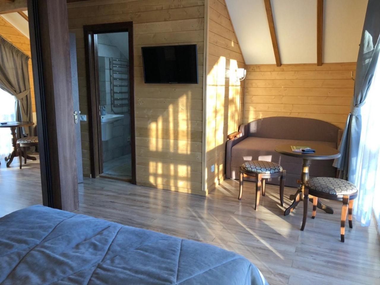 Cottage Familiya ヴェルホヴィナ エクステリア 写真