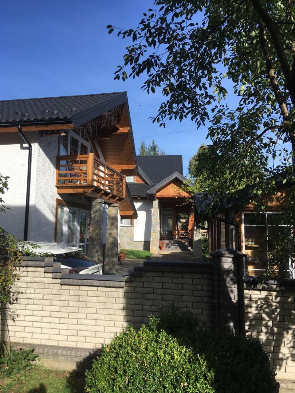 Cottage Familiya ヴェルホヴィナ エクステリア 写真