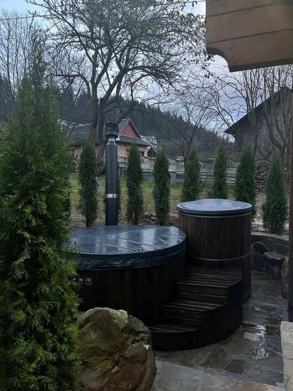 Cottage Familiya ヴェルホヴィナ エクステリア 写真
