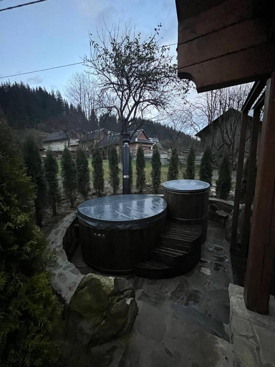 Cottage Familiya ヴェルホヴィナ エクステリア 写真