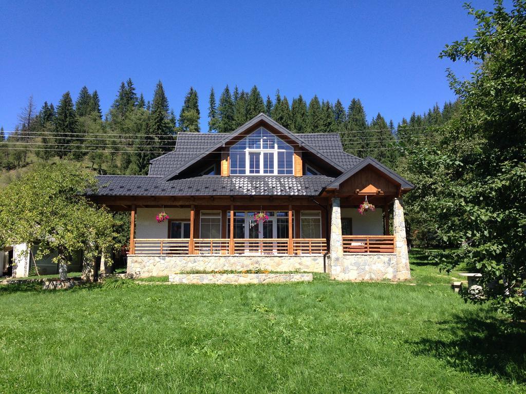 Cottage Familiya ヴェルホヴィナ エクステリア 写真