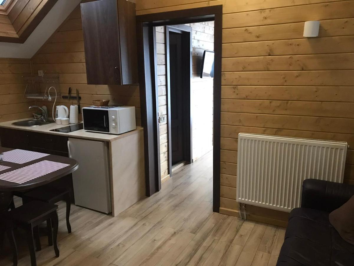 Cottage Familiya ヴェルホヴィナ エクステリア 写真